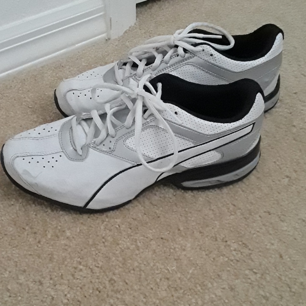 SNEAKER
